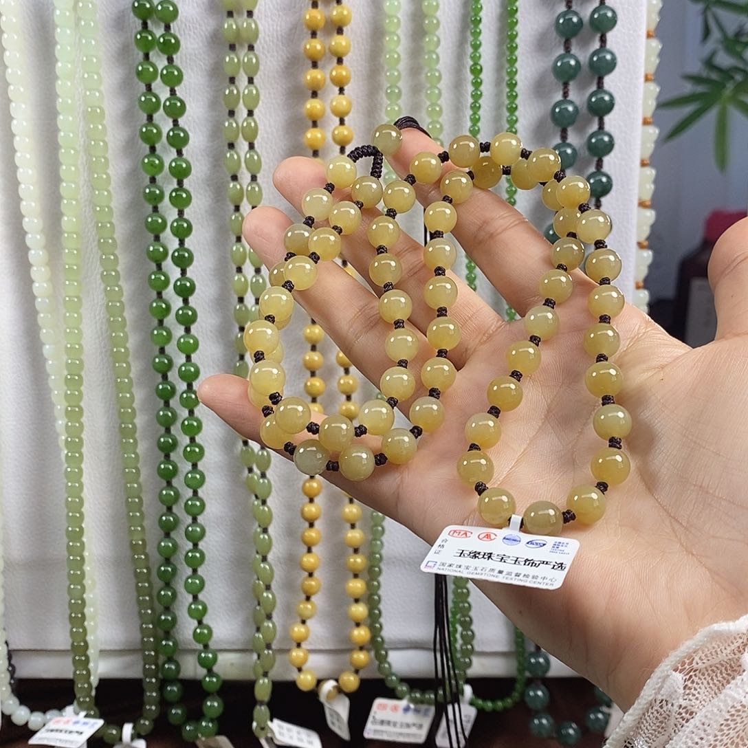 和田玉颈饰未镶嵌淑****范