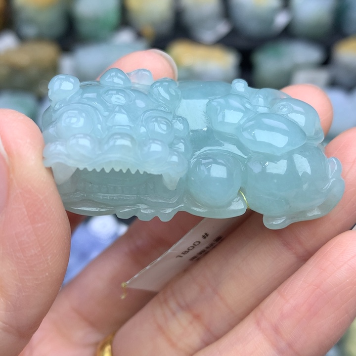 翡翠颈饰未镶嵌天然缅甸A货翡翠貔貅吊坠