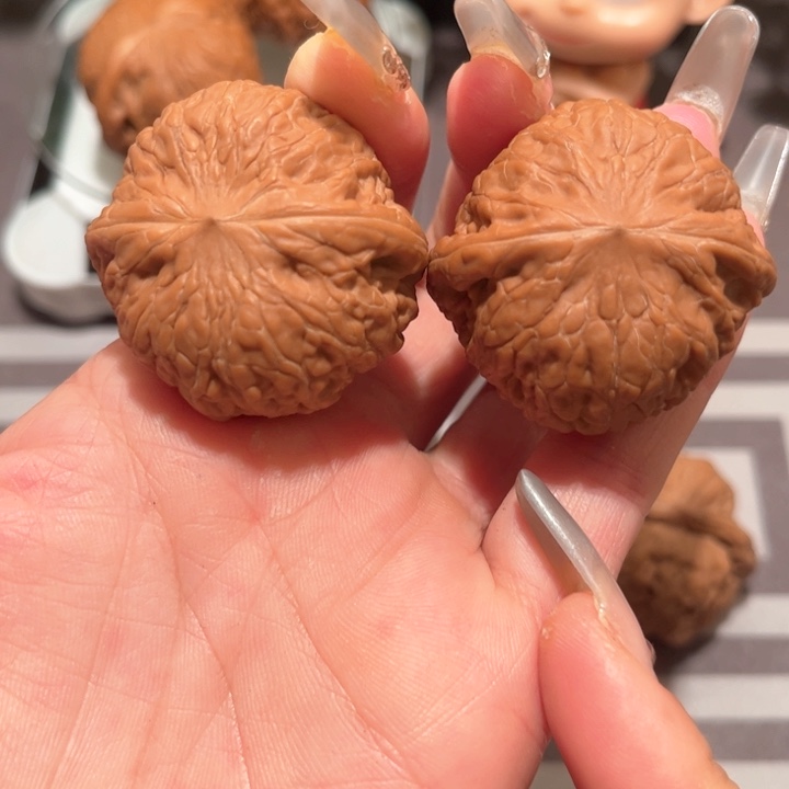 桃核吊坠七***.铁锤妹妹