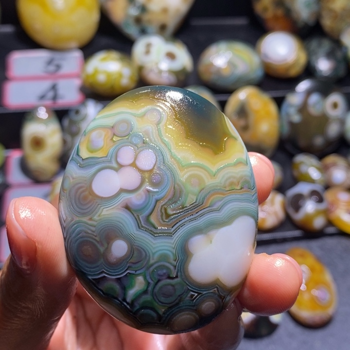 玛瑙/玉髓未镶嵌珠宝半成品108
