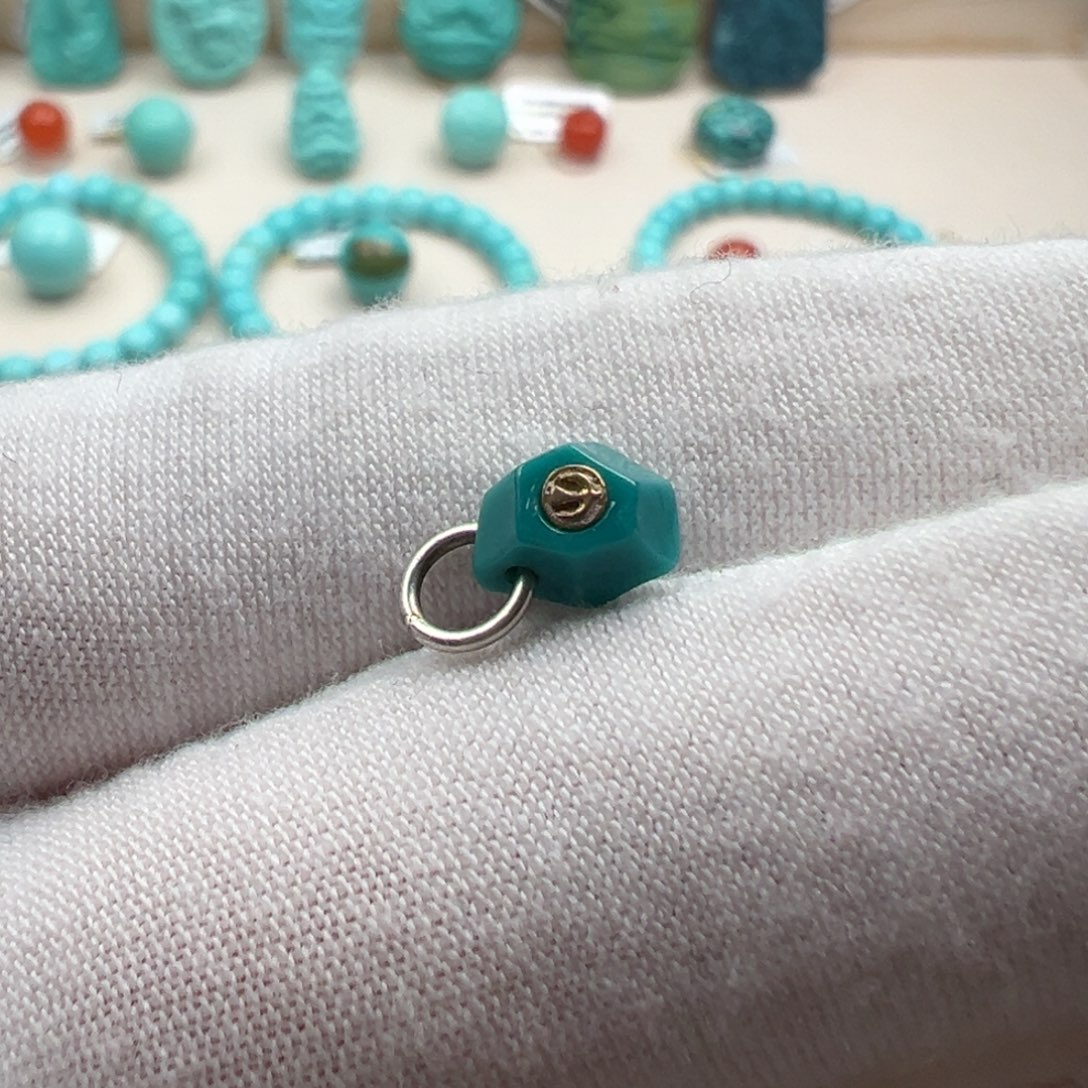 绿松石配饰未镶嵌