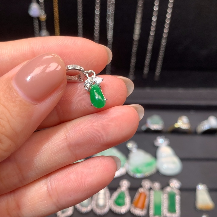 茶***.翡翠银S925镶嵌颈饰提溜