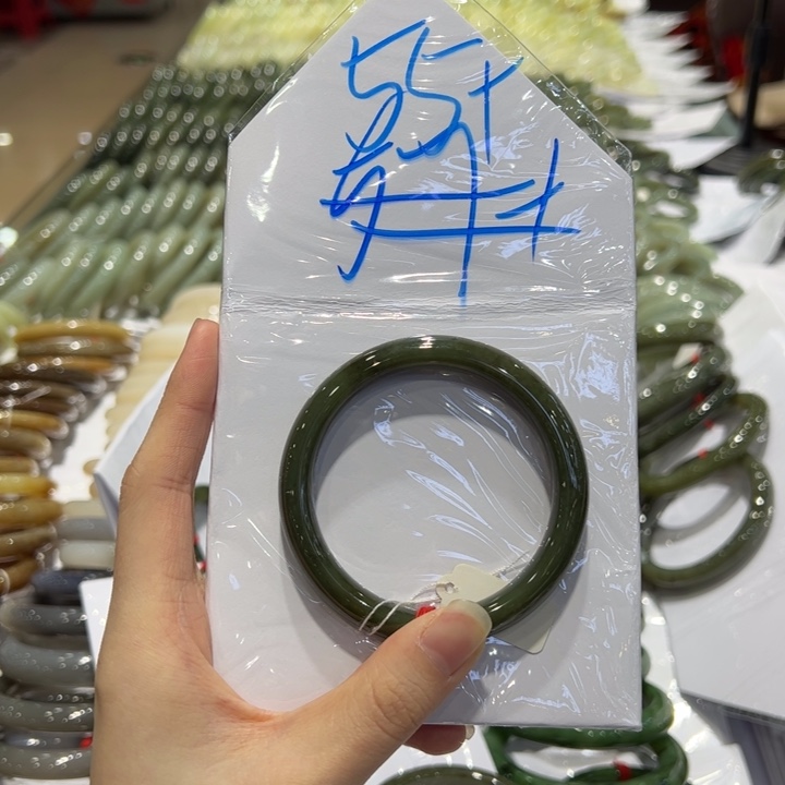 和田玉（糖玉）手镯未镶嵌