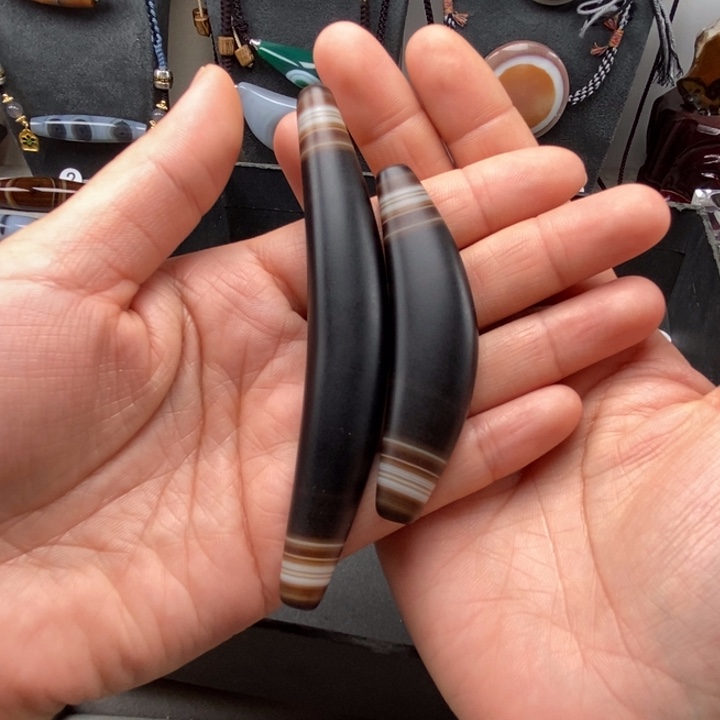 大***扬玛瑙/玉髓未镶嵌颈饰