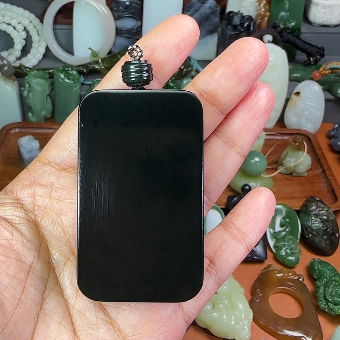 和田玉颈饰未镶嵌转**陌