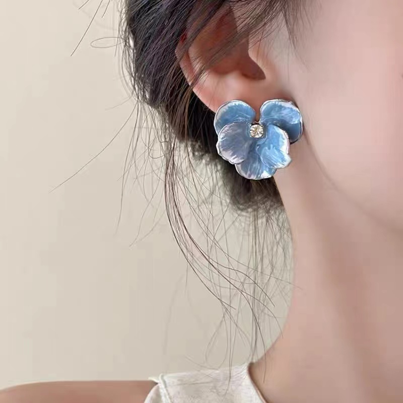 铜合金合成锆石耳饰 高级气质蓝色花朵小众设计感耳饰法式甜美