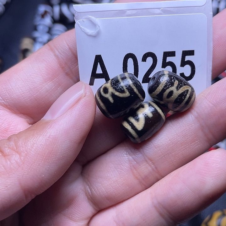 玛瑙/玉髓颈饰未镶嵌瑕疵