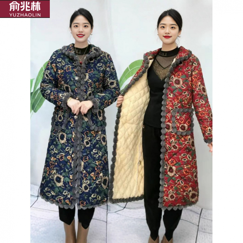 俞兆林冬季加绒加厚保暖时尚花色中长款外套妈妈装中老年女装酒红