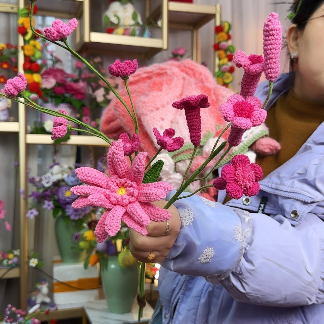 手工钩织设计花束