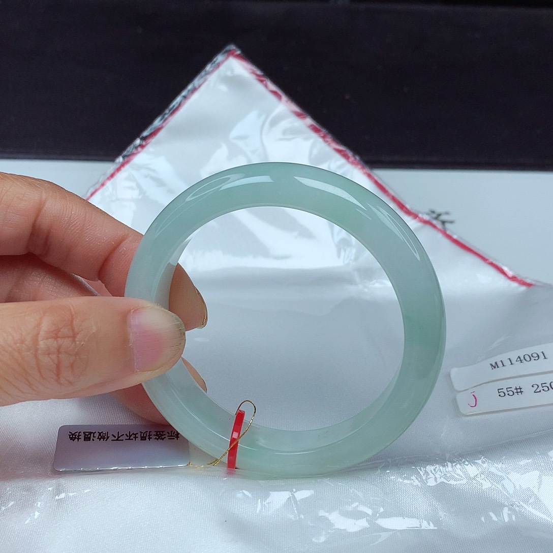 翡翠手镯未镶嵌55圈4091