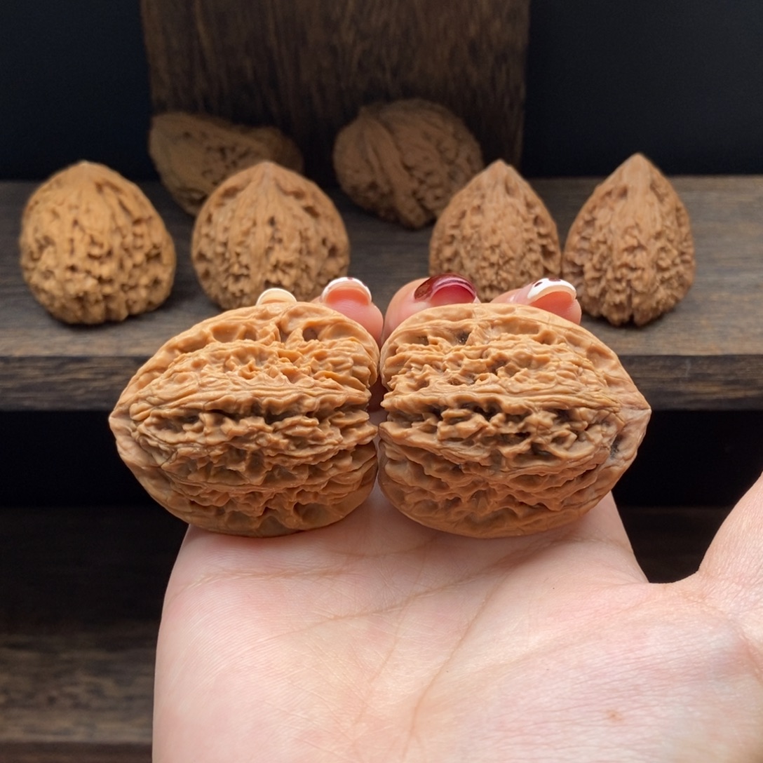 文玩核桃吊坠南将石拉丝高炮40