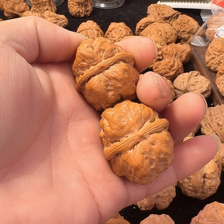 吊坠文玩核桃荆***y