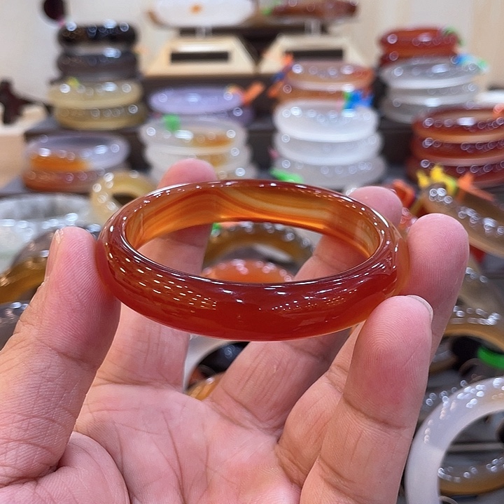 玛瑙/玉髓手镯未镶嵌