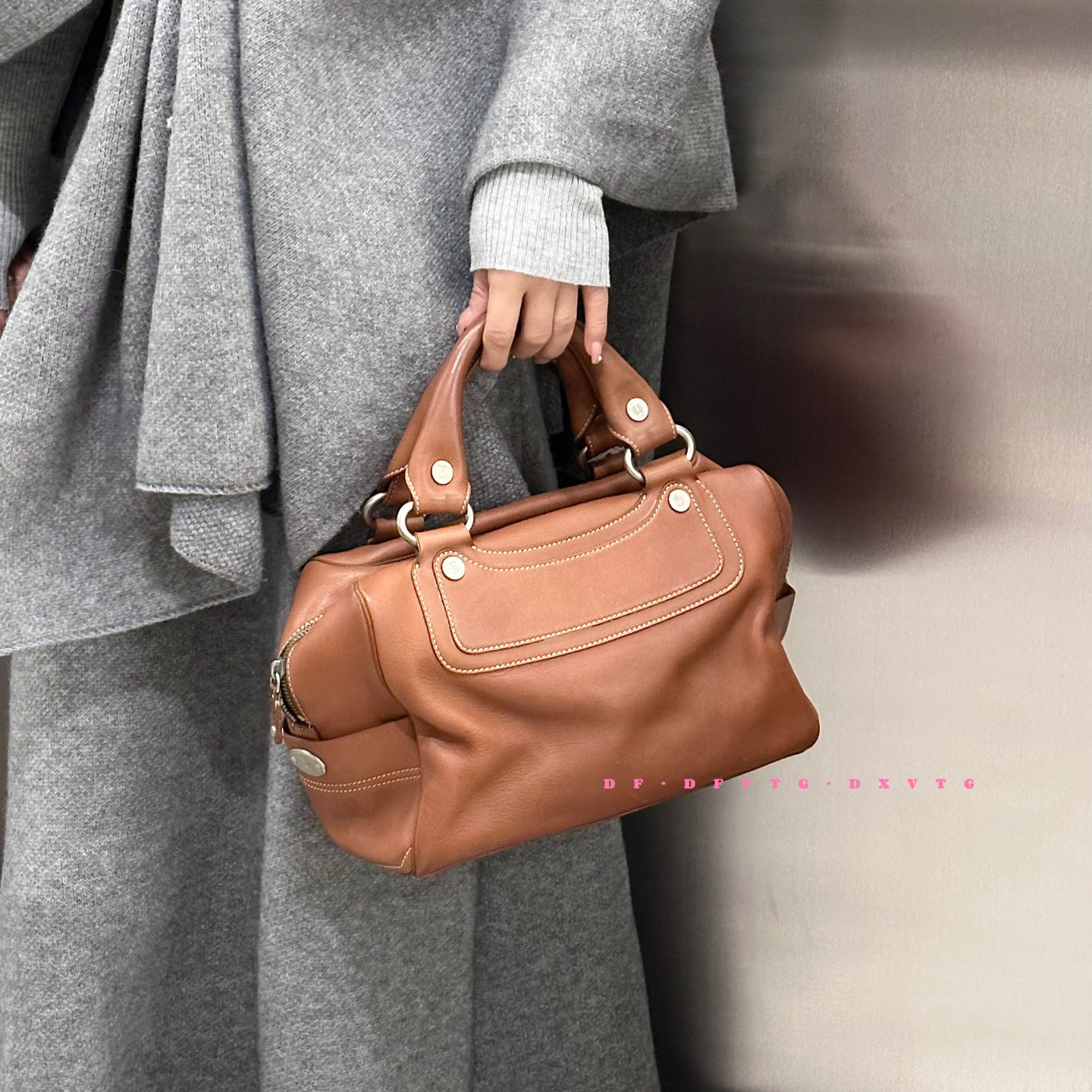 95新 Celine/思琳 celine 金棕色小号保龄球手提包