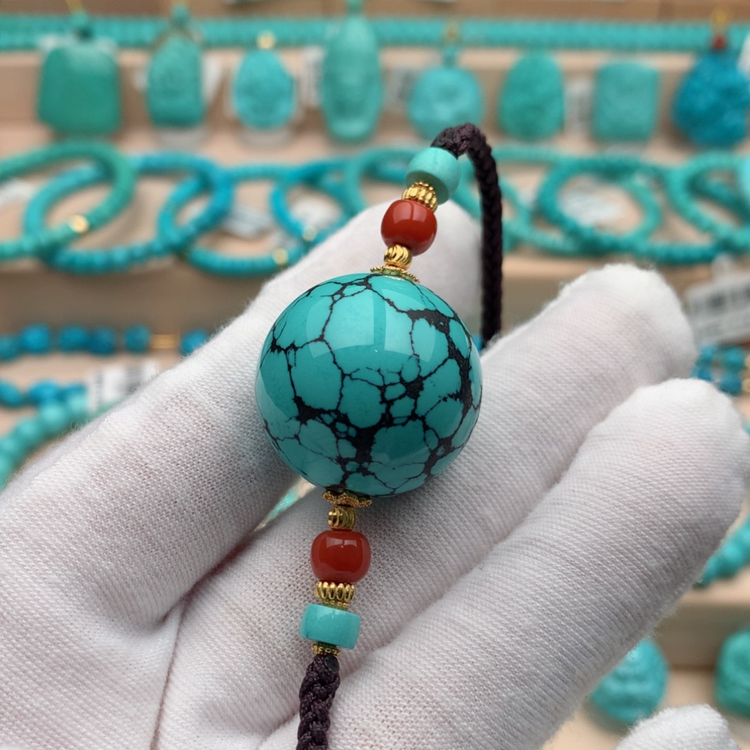 黄***两绿松石未镶嵌珠宝奇石