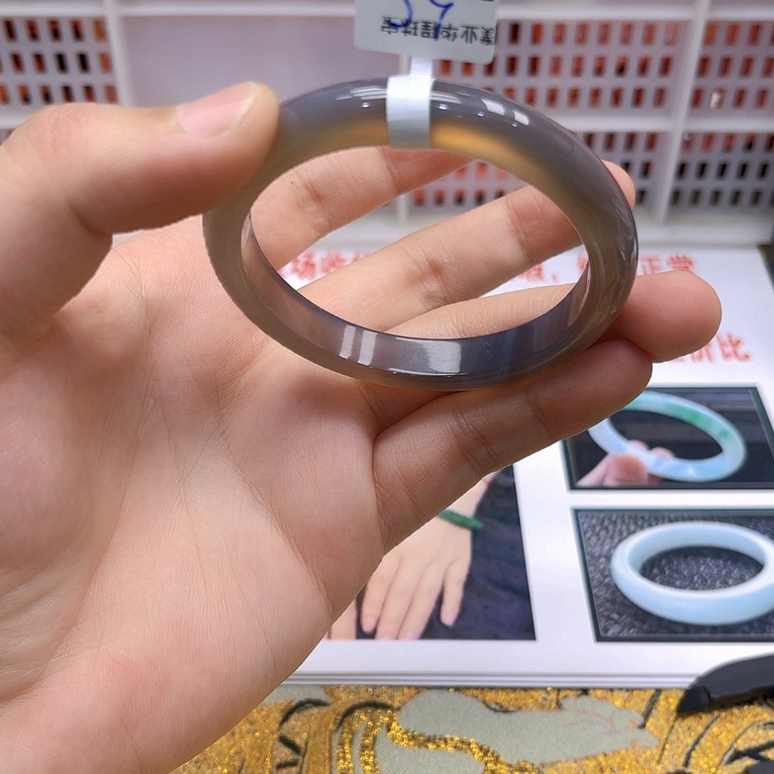 和田玉（糖玉）手镯未镶嵌59手镯