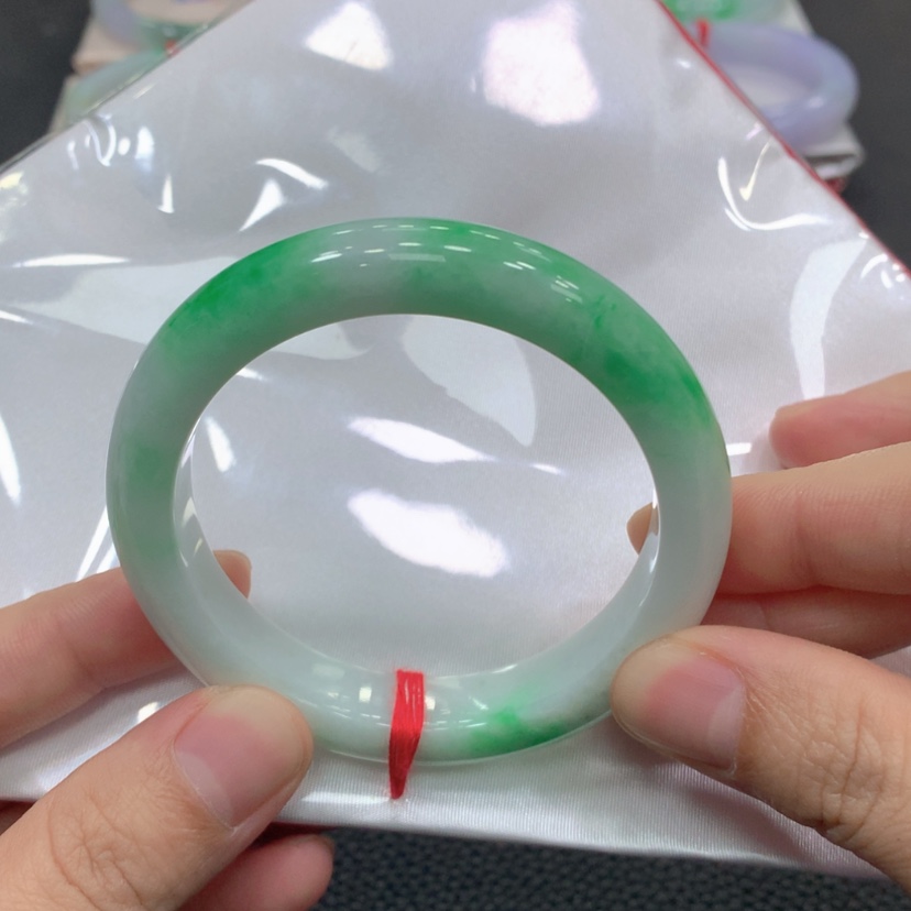 【闪购商品】翡翠手镯未镶嵌翡翠