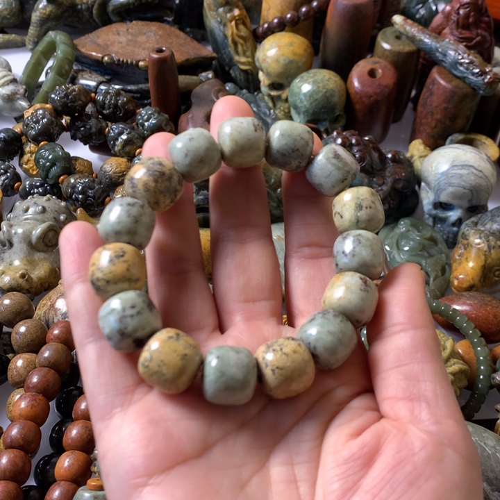 手链未镶嵌岫岩河磨玉（透闪石质玉）