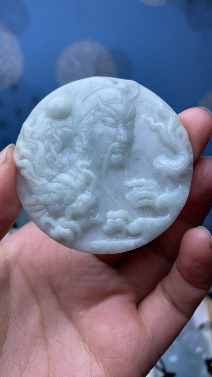 天然翡翠关公吊坠