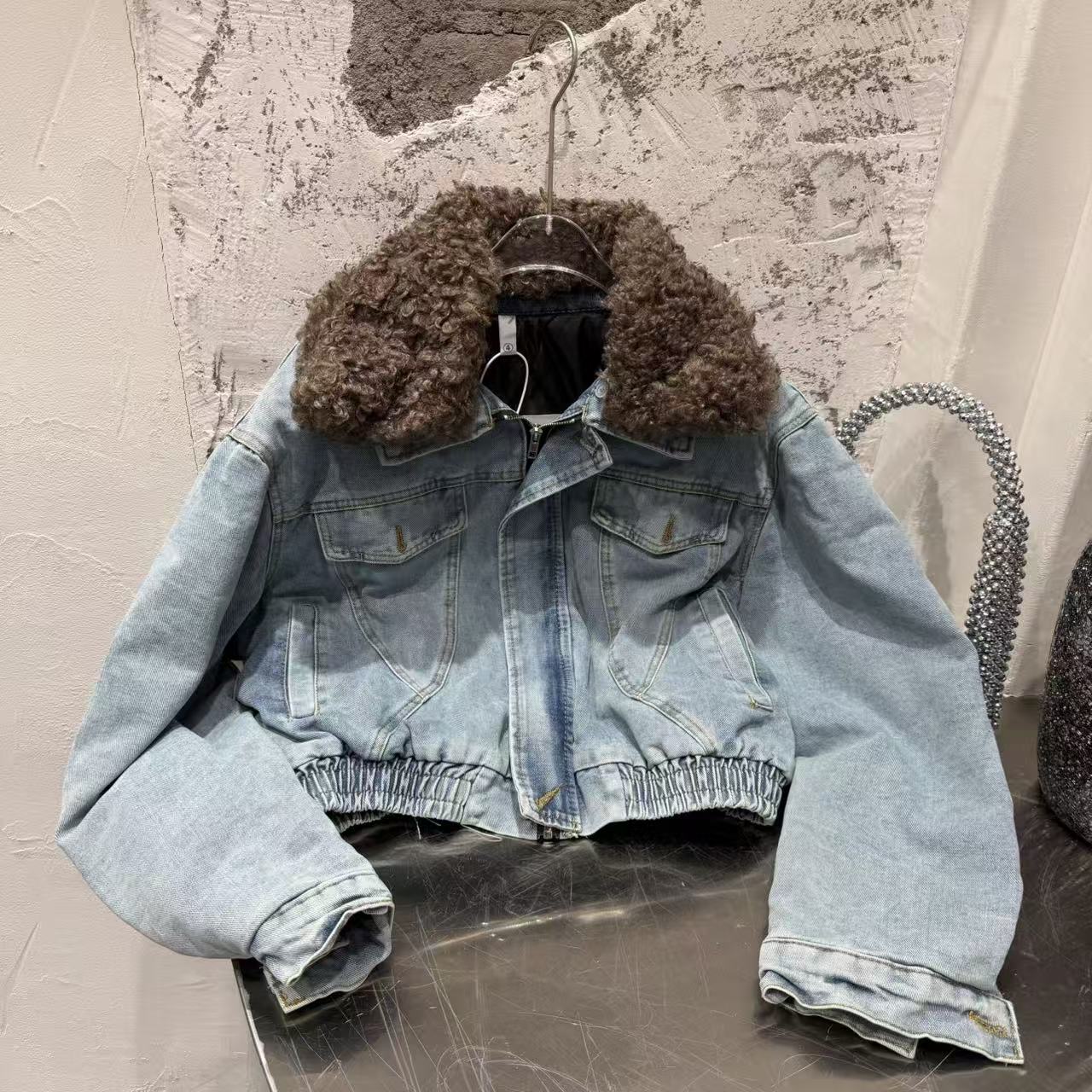 【优搭严选】休闲牛仔拼接拉链不起球V领INS风短款水洗女短外套C466