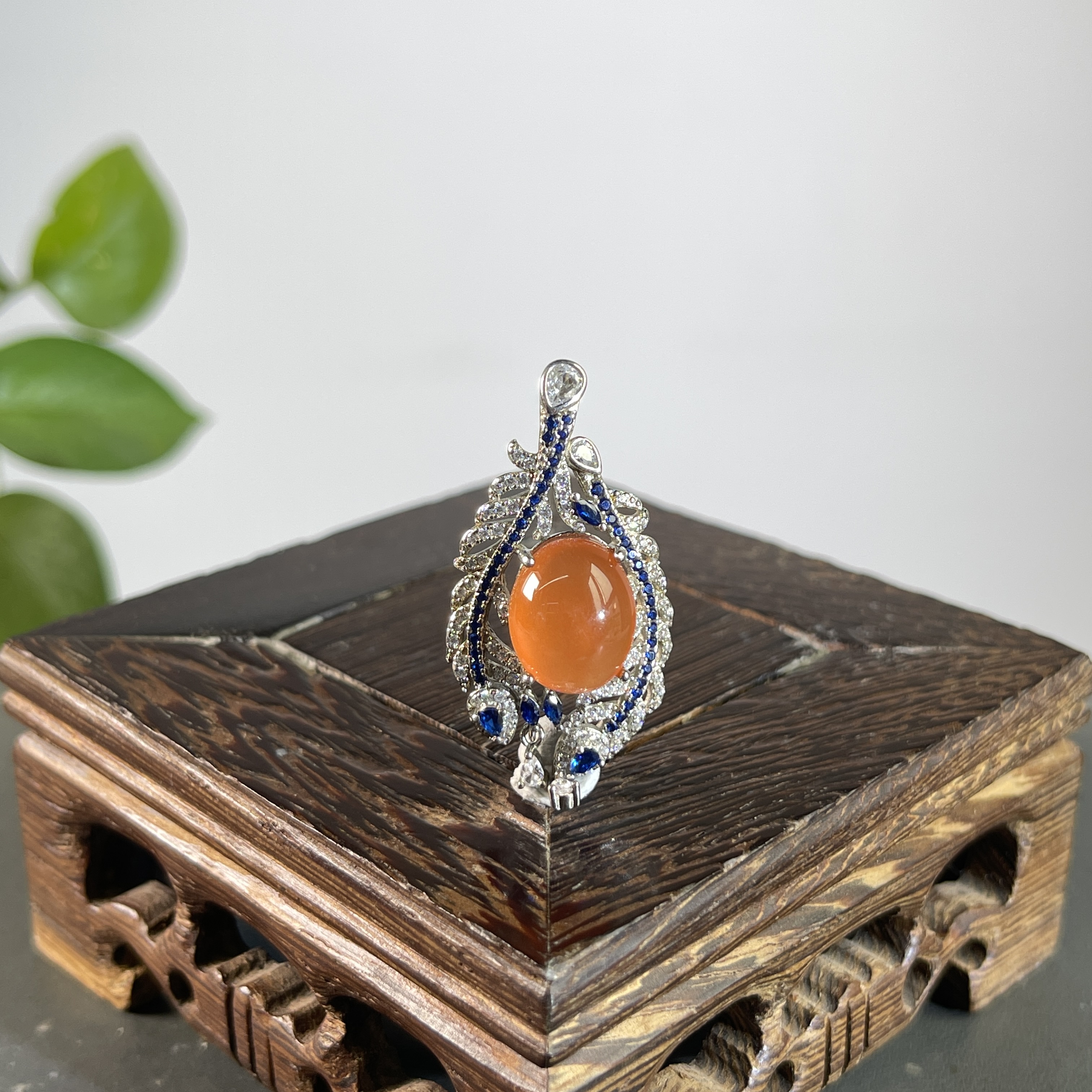 JGB08-018  s925银镶南红-吊坠