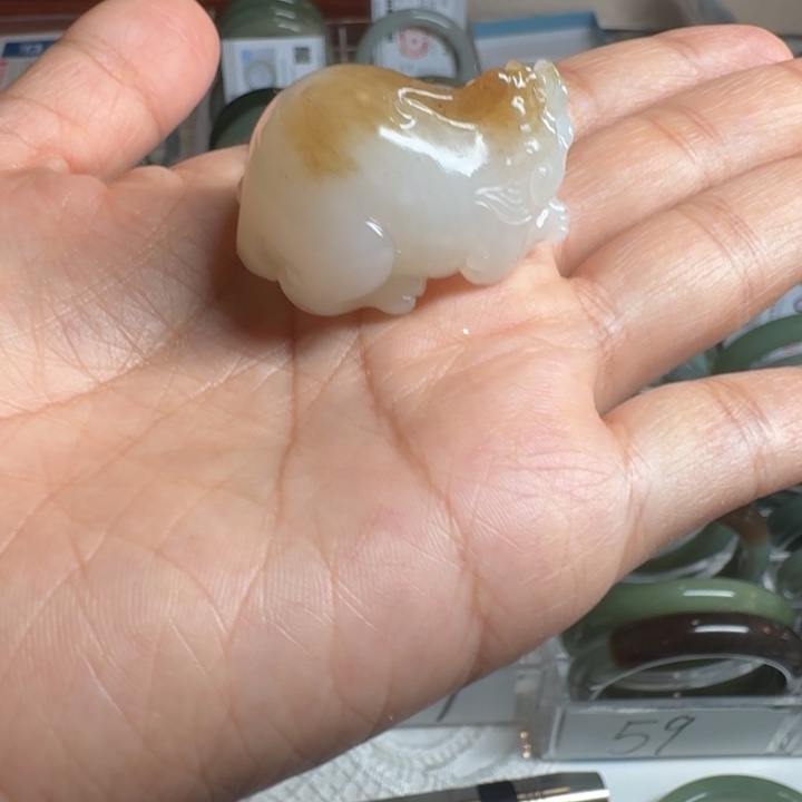 太***下和田玉（糖玉）未镶嵌手镯