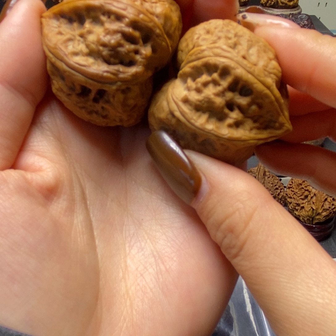 吊坠文玩核桃异型。       