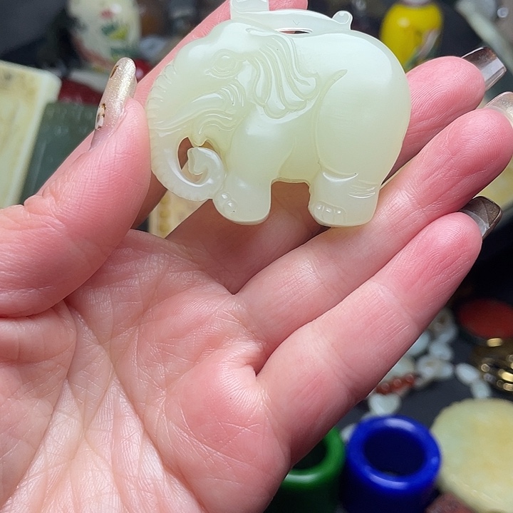 和田玉（糖玉）未镶嵌颈饰