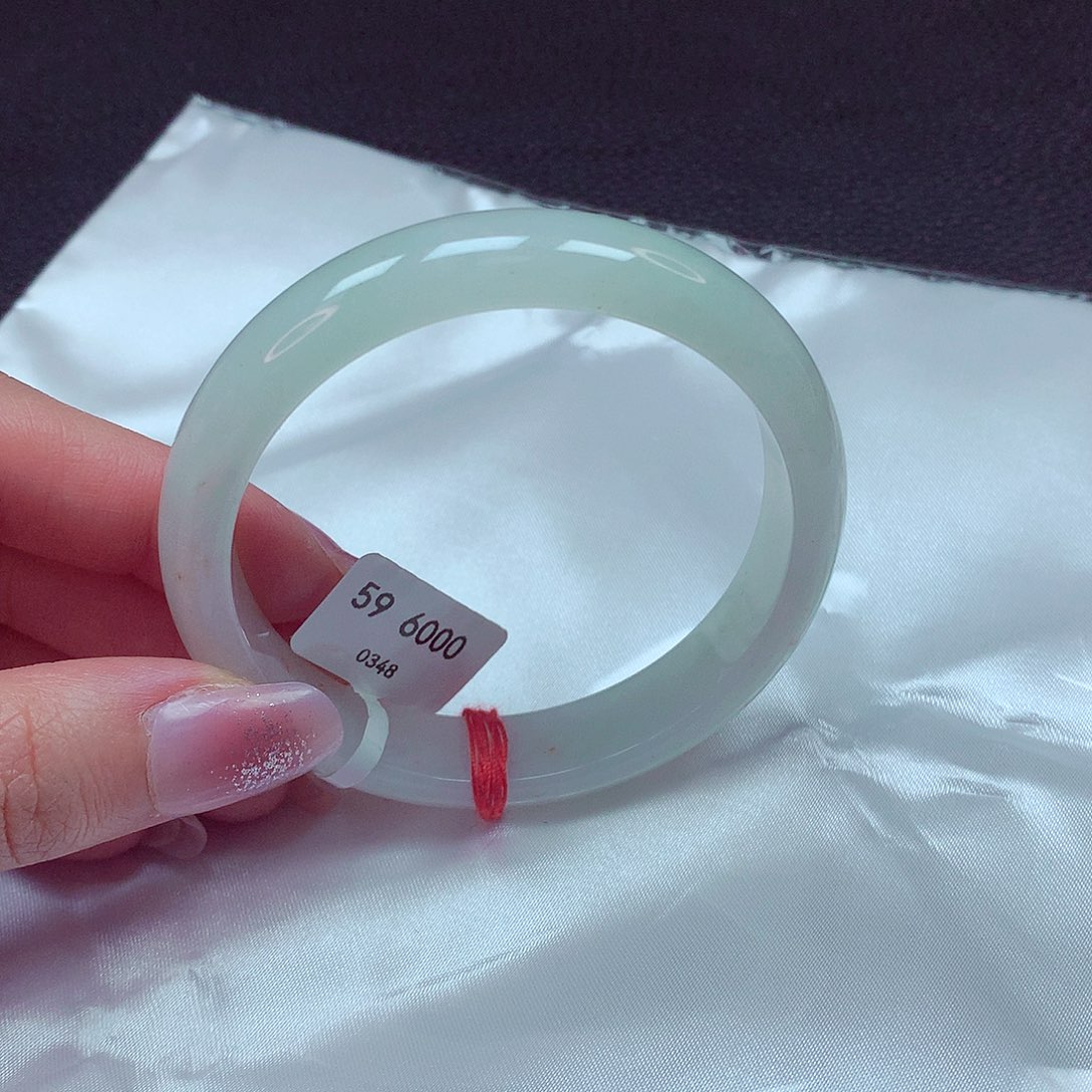 翡翠手镯未镶嵌手镯59