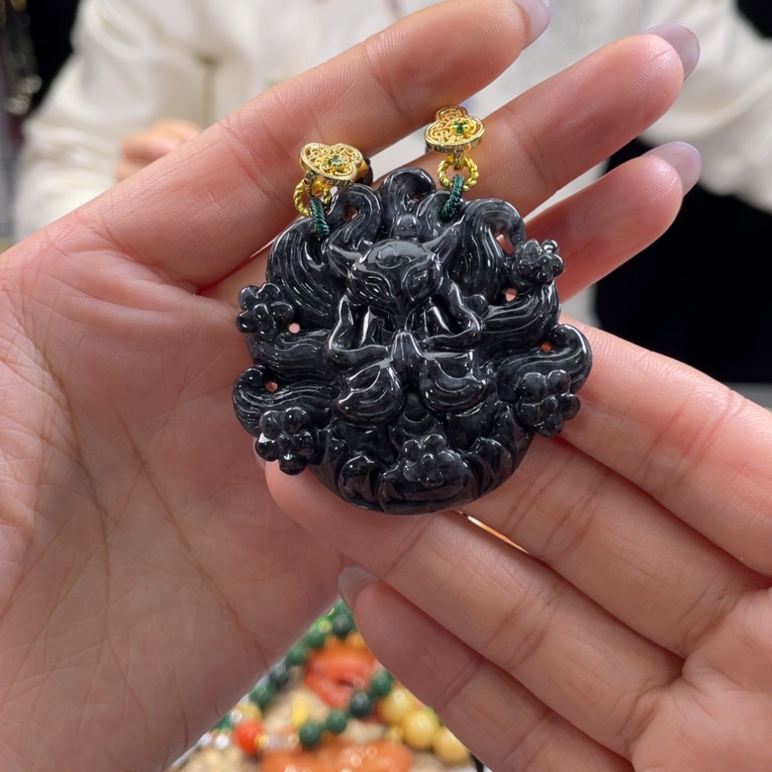 翡翠颈饰未镶嵌代编织