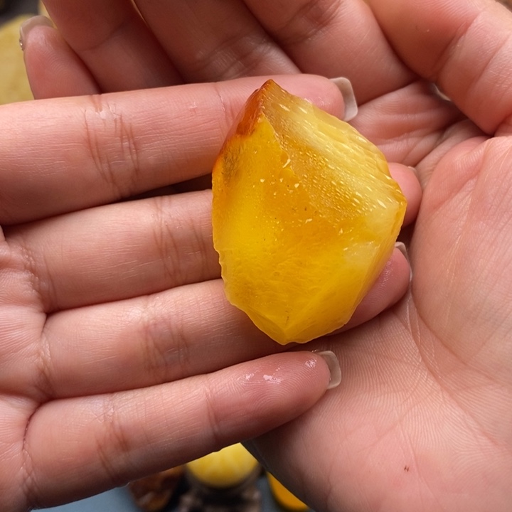 定制琥珀未镶嵌蜜蜡