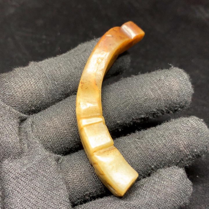 和田玉颈饰未镶嵌海**协