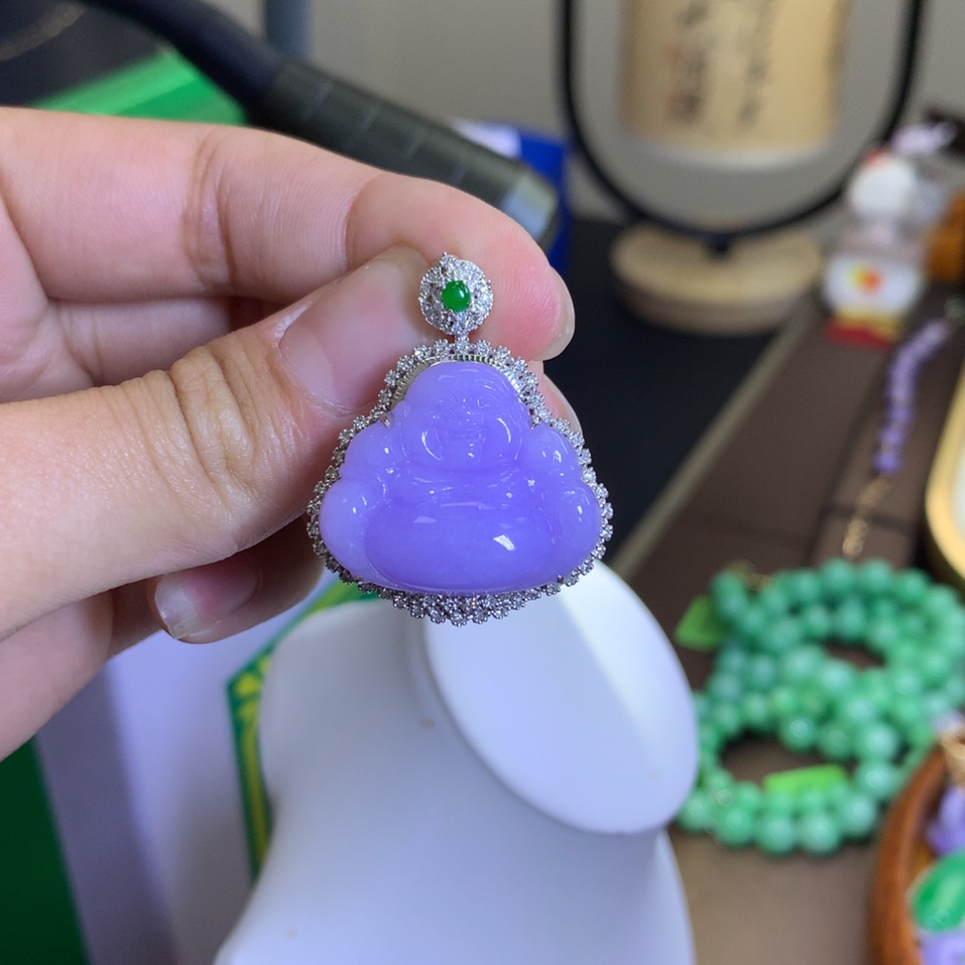 翡翠颈饰18K金镶嵌翡翠