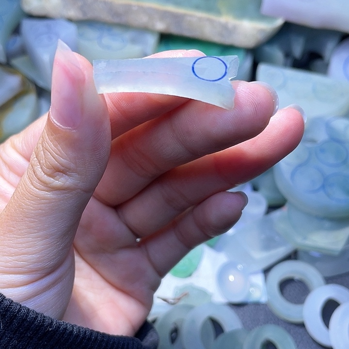 定制翡翠未镶嵌翡翠