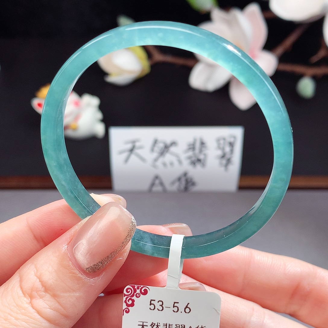 翡翠手镯（圆镯）未镶嵌
