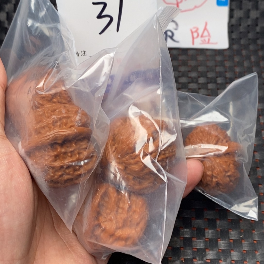 文玩核桃吊坠核桃