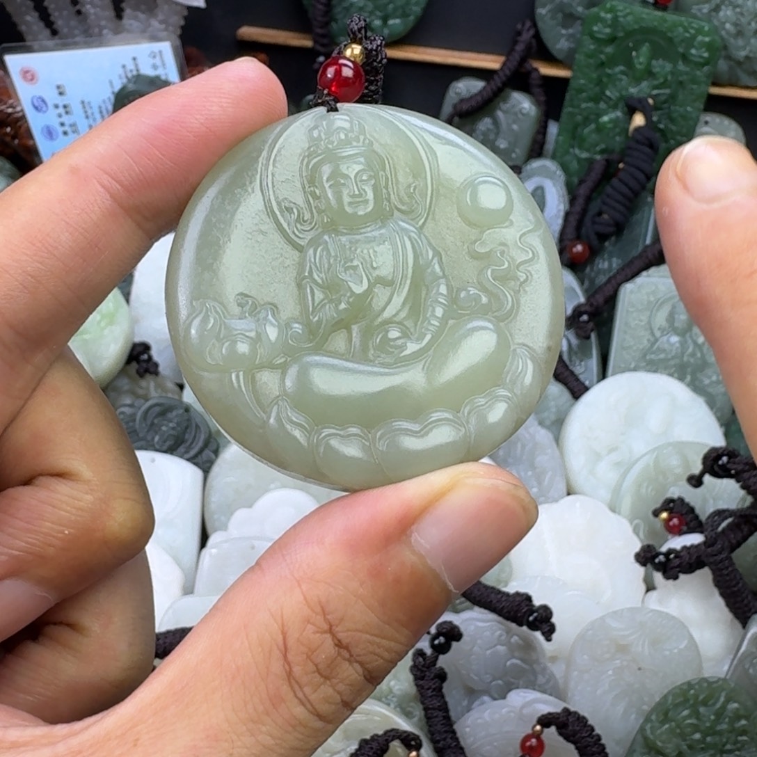 颈饰未镶嵌和田玉