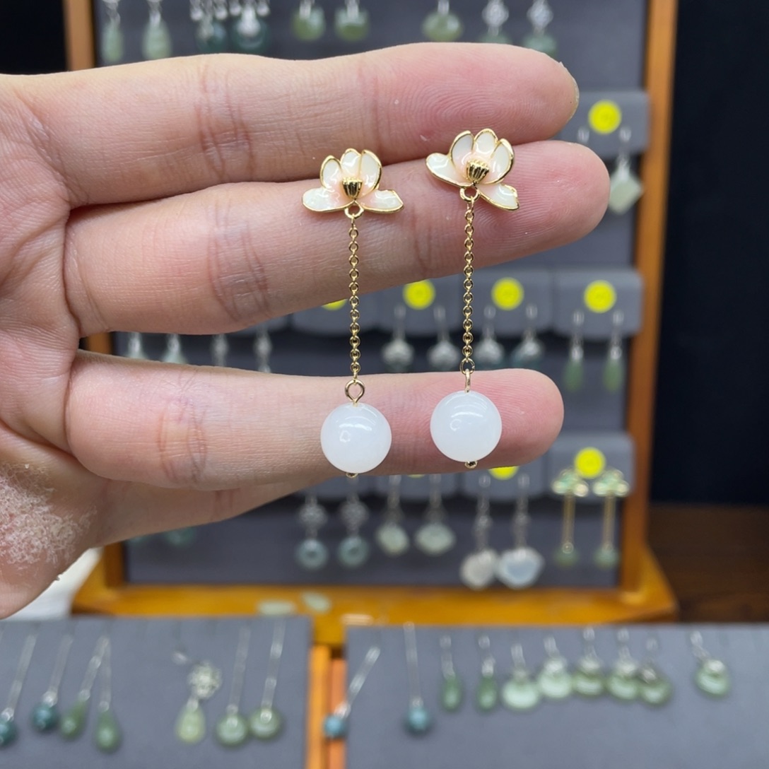 拿***ღ和田玉银S925镶嵌耳饰