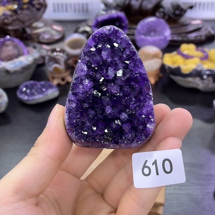 未镶嵌大型摆件（非配饰）水晶