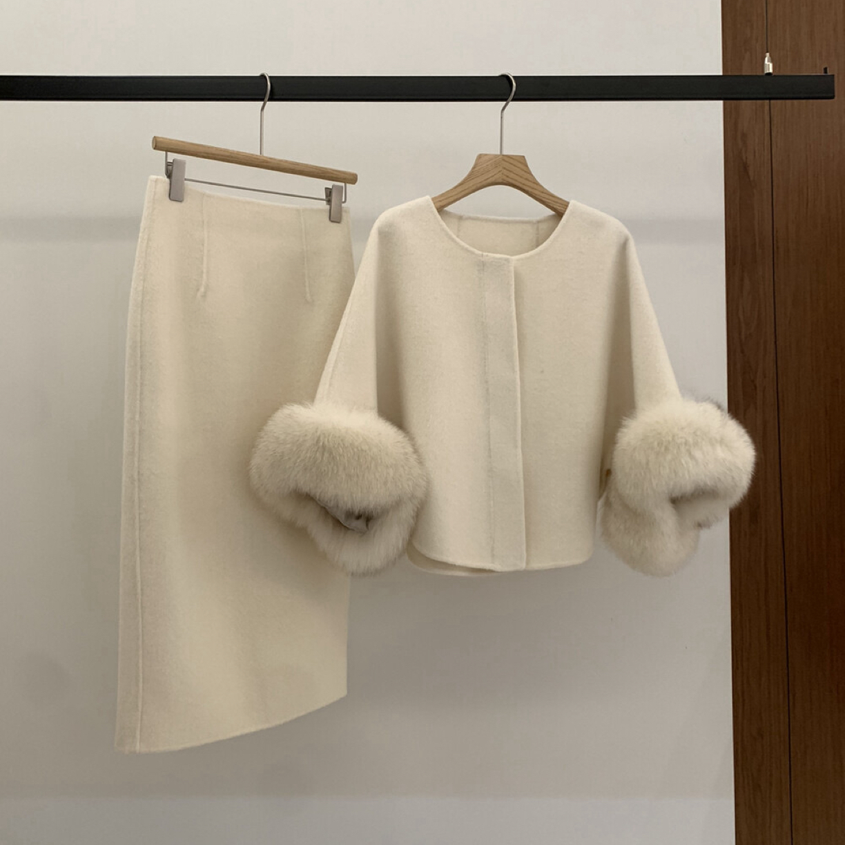 韩国东大门2025双面100羊毛大衣狐狸毛中长圆领套装温柔裙两件套