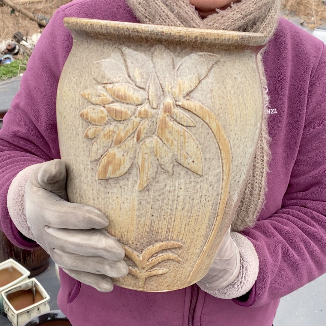 红陶口20高25～～～