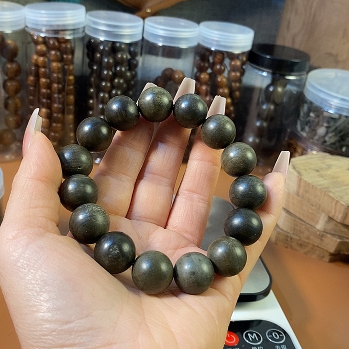 檀香木老山檀香阴沉微瑕