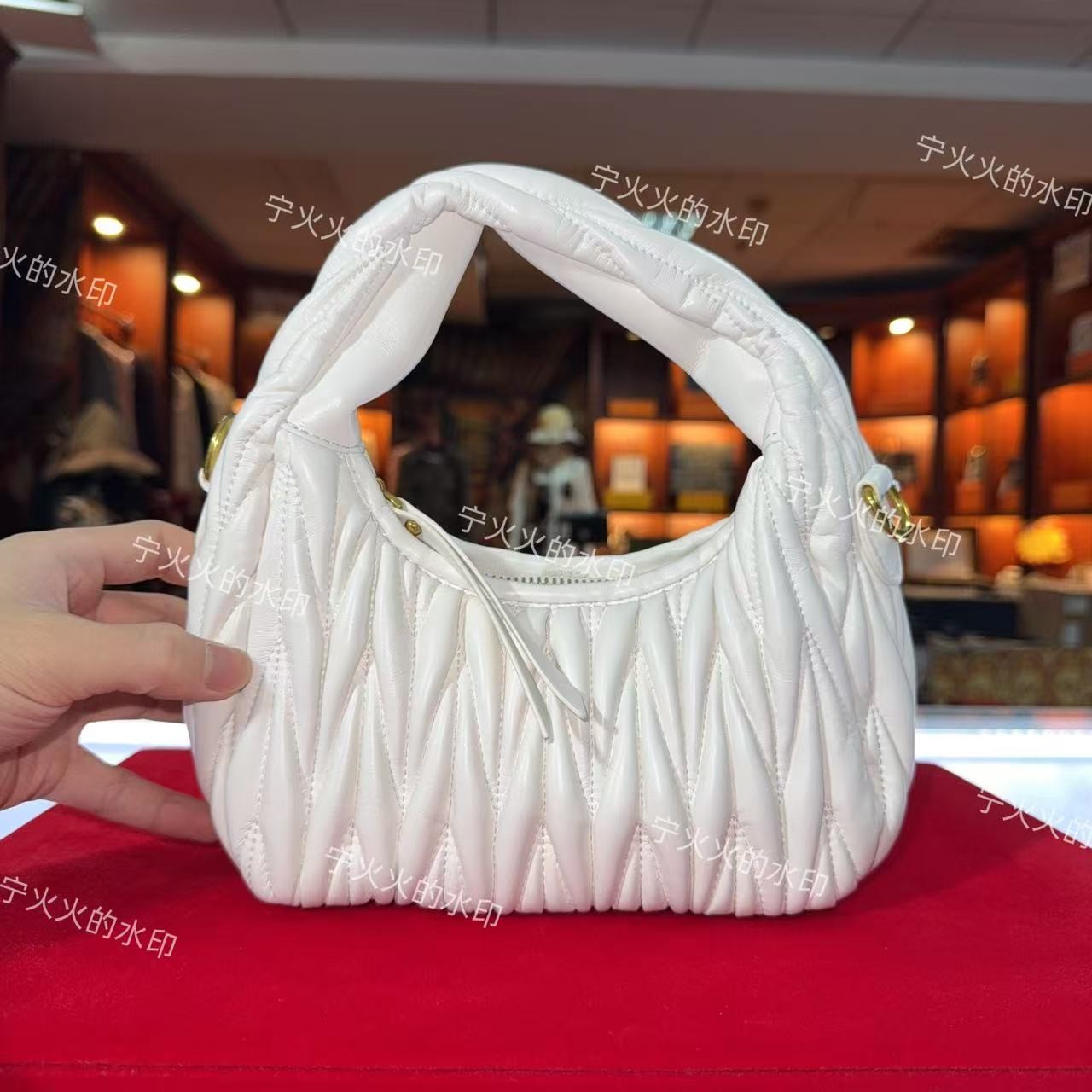 编号【E197号】按编号拍/主图为包的背面图/能拍就是有货/女包