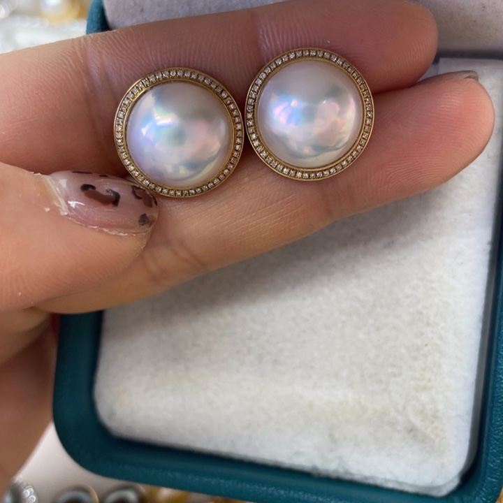 拼合珍珠（马贝珠）耳饰18K金镶嵌