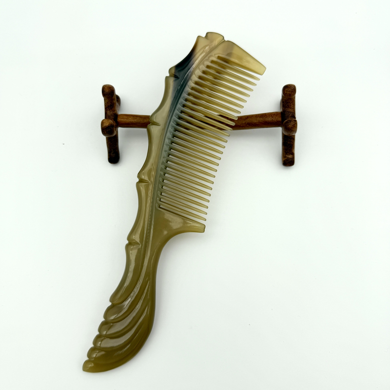 天然白牛角梳手工雕花防静电养发护发F00570