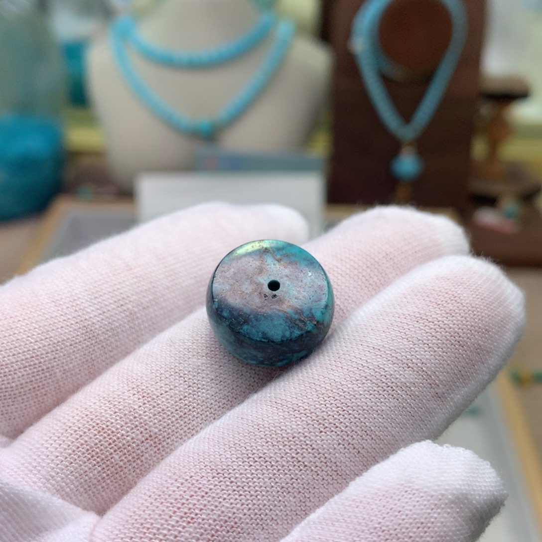 绿松石配饰未镶嵌