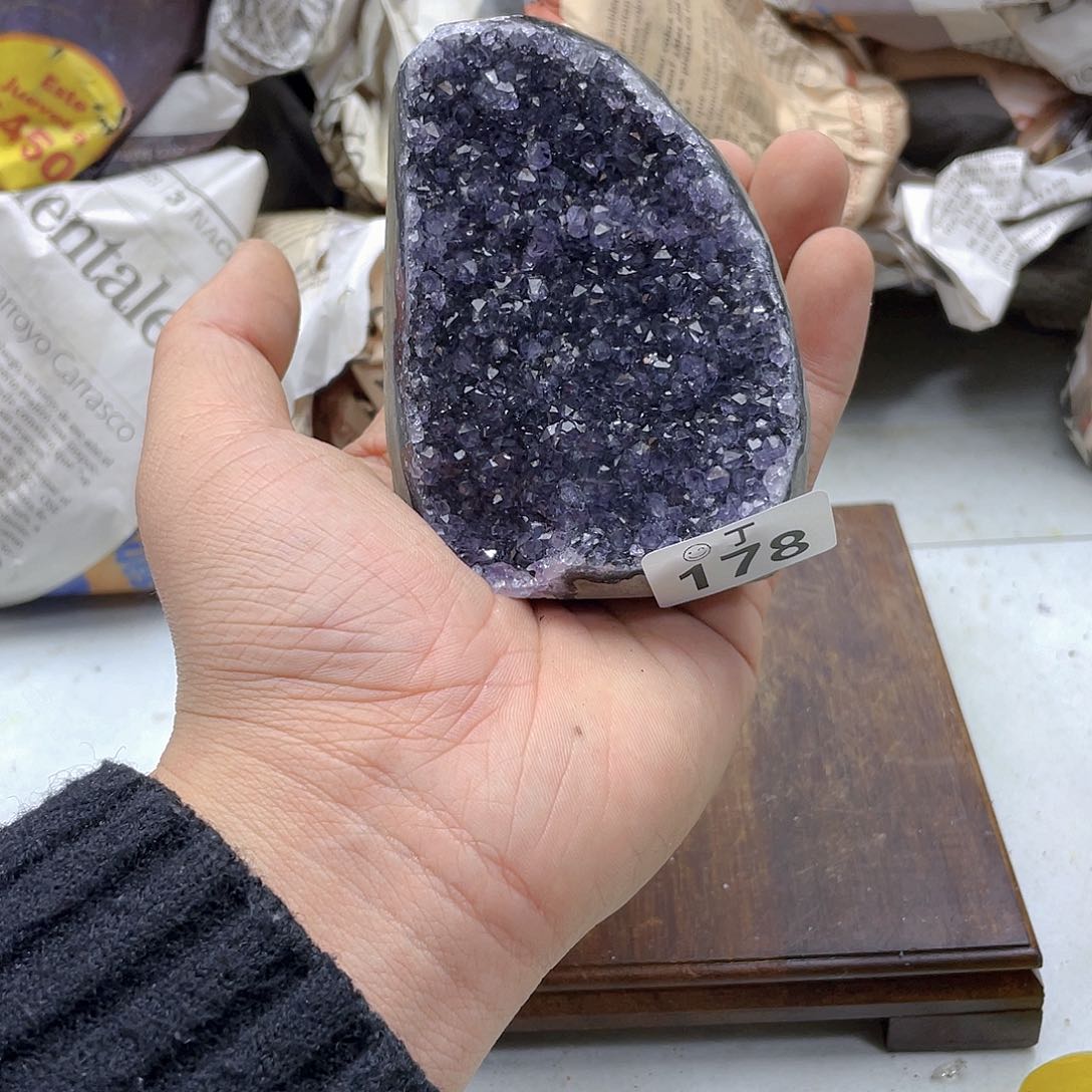 紫晶大型摆件（非配饰）未镶嵌