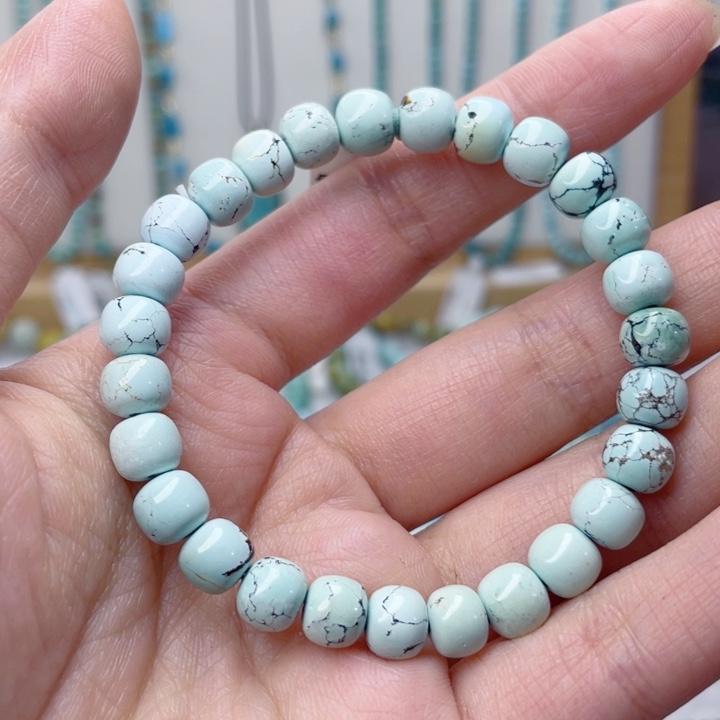 绿松石未镶嵌颈饰