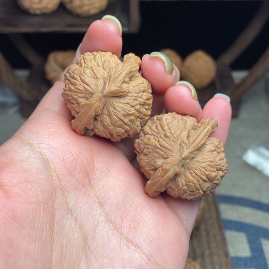 文玩核桃吊坠36白狮子