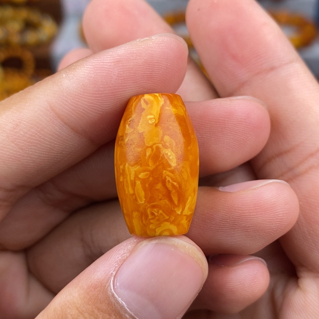 未镶嵌琥珀珠宝奇石